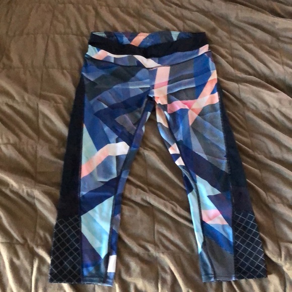 Athleta Pants - Athleta Capri leggings